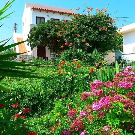 Apartment Anavaloussa
